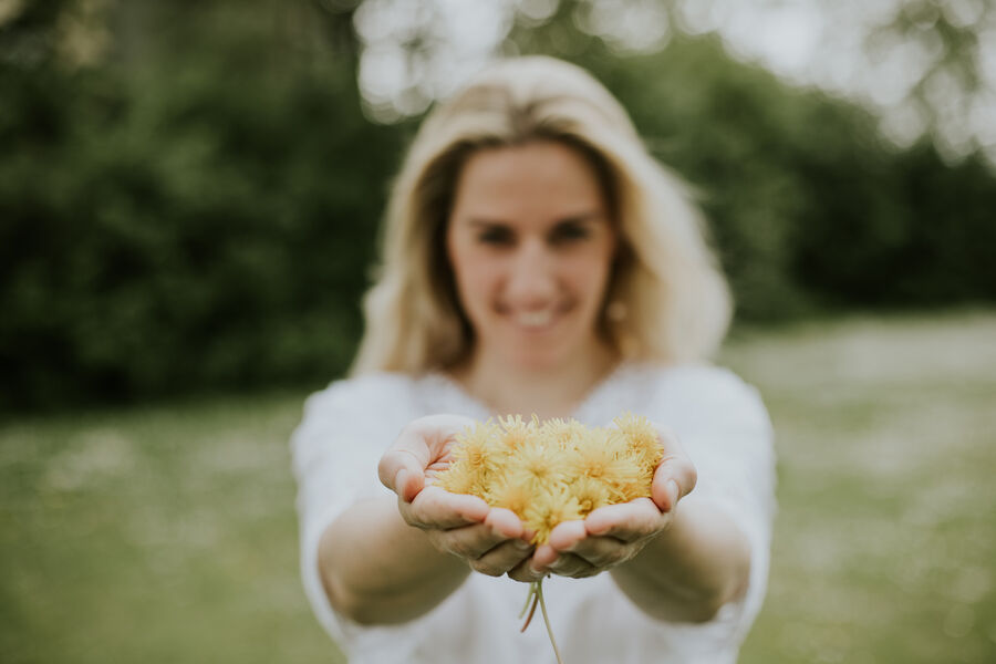 Heilpraktikerin Stefanie Rochelt in ihrer Naturheilpraxis